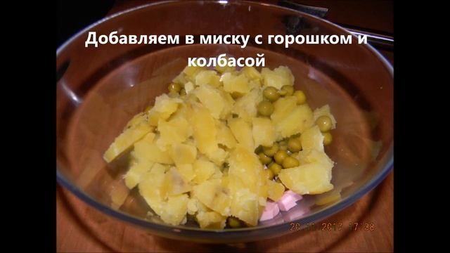 Салат оливье классический с колбасой и солеными огурцами — пошаговый рецепт с фото на Новый год
