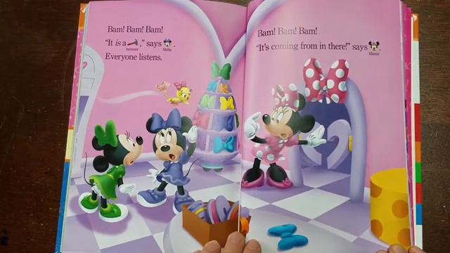 Story time. Minnie Mouse. Читаем книгу на английском смотреть онлайн