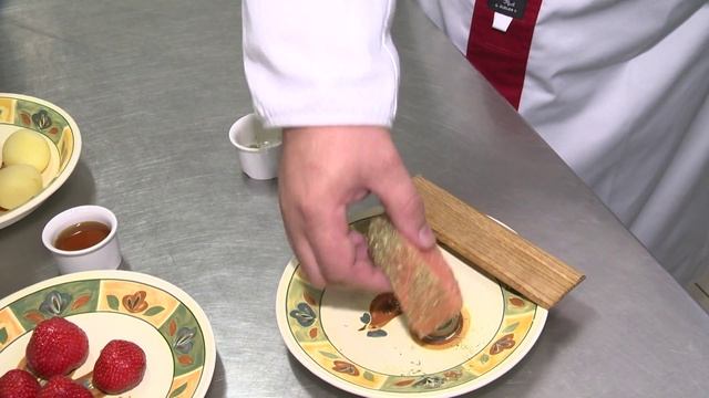 Restorano „Forto Dvaras“ šefo Ramūno Giraičio Siūloma Lašiša Su Braškėmis