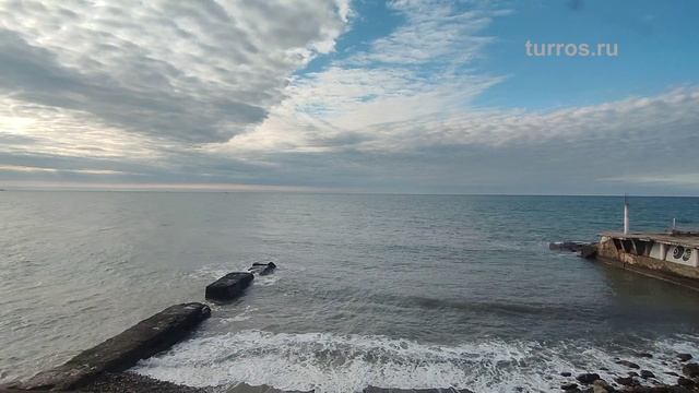 Черное море из окна поезда. Из сочи в Адлер