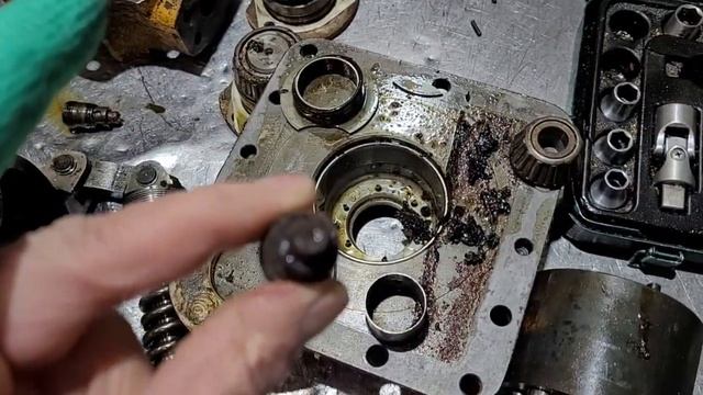 Ремонт гидравлики погрузчиков МКСМ 800,UNC 060,LOCUST,UDS 114,UN 053.Вода в насосе ? смотреть онлайн