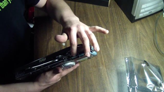 MSI 680 Power Edition Unboxing and 680 Lightning Edition Comparison смотреть онлайн