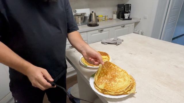 БЛИНЫ С ТЫКВОЙ РЕЦЕПТ МУЖА \ ПОДРУГИ МИЛАНЫ В ГОСТЯХ \ СЕМЕЙНЫЙ УЖИН ПОЛЕЗНАЯ ЕДА ВЛОГ смотреть онлайн