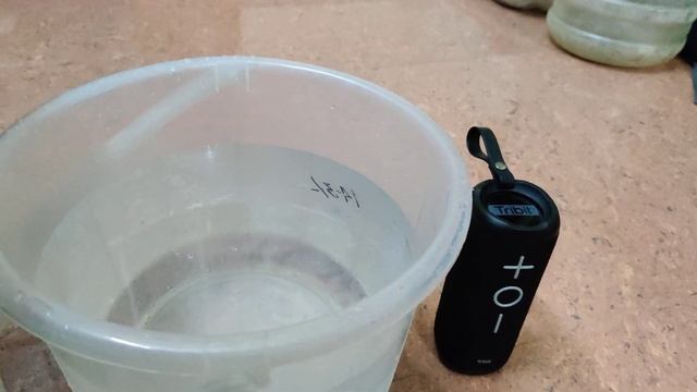 Tribit MaxBoom (Now known as StormBox in Amazon) Water drop test (Submerging test) IPX7 rated смотреть онлайн