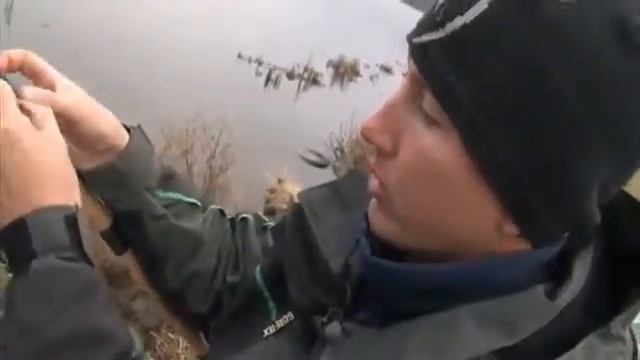 Рыбалка. Универсальный фидер с Юрием Сипцовым. Тяжелый фидер на Москва-реке. смотреть онлайн