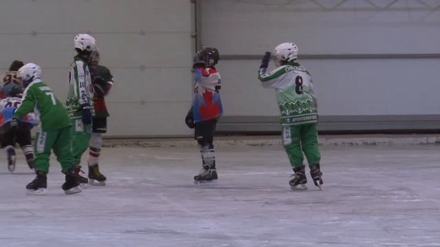 «Второе рождение» пережил сегодня «Центральный каток Илим» в Братске смотреть онлайн
