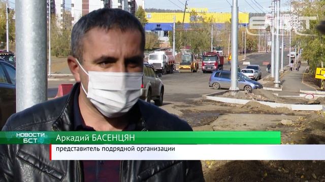 На улице Комсомольской в Братске начали укладывать новый асфальт смотреть онлайн
