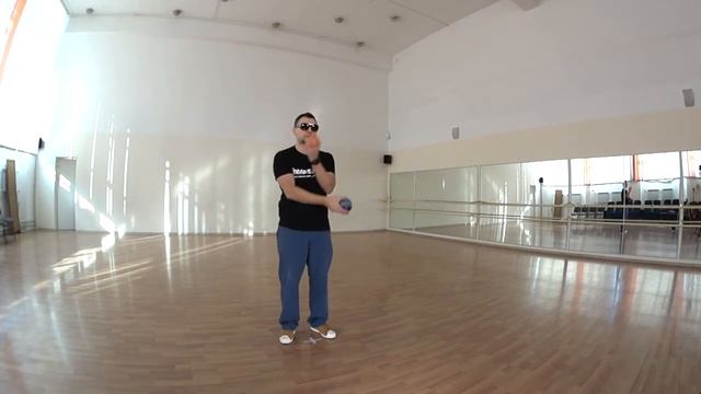 [РУКИ ТРЮКИ] Уроки жонглирования #10: ЛЕСЕНКА | JUGGLING LESSON
