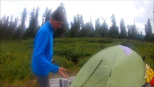 Обзор палатки Outventure Dome_2 из "Спортмастера" для небольших походов. смотреть онлайн