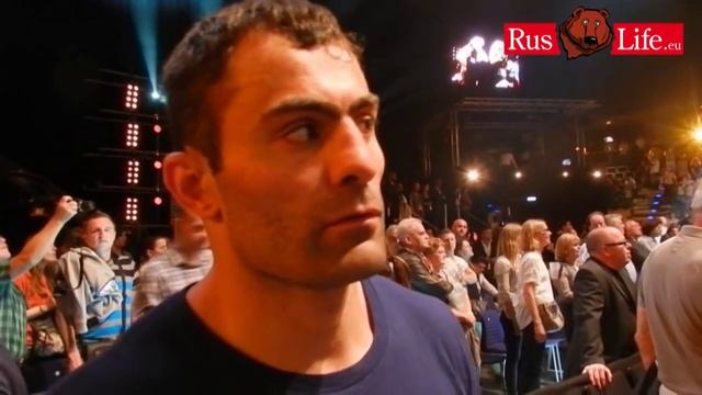 Боксер Рахим Чахкиев о бое Хук Афолаби смотреть онлайн