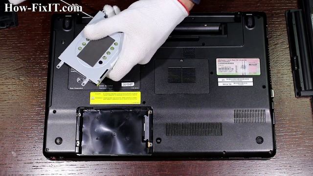 How to install SSD in Sony VAIO PCG-71211V | Hard Drive replacement смотреть онлайн
