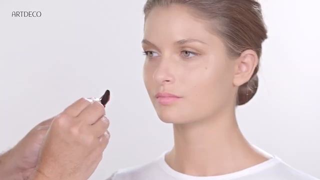 Makeup Tips: How to use the Perfect Mat Lipstick // ARTDECO смотреть онлайн