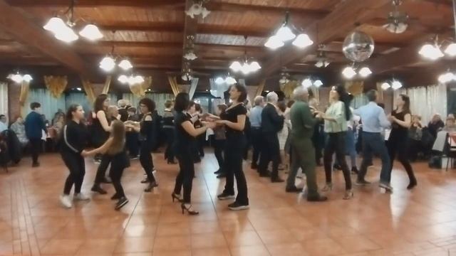 "Amore mio" by Bruno Ferrara //balli sociali 2020//riempipista//coreografia Petronela Calciu// смотреть онлайн