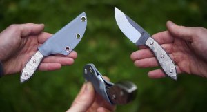 Нож на шею. Рукоять из титана, ножны из кайдекса.