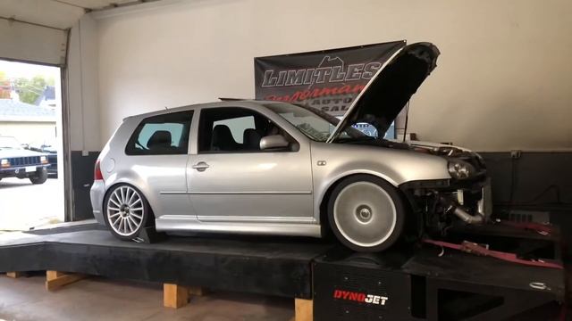 500hp UM tuned Mk4 R32 turbo dyno смотреть онлайн