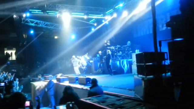 Limp Bizkit - Behind Blue Eyes with guest on scene (07/11/15, Russia, Penza) смотреть онлайн