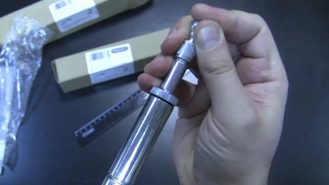 Компактные шприцы для смазки и масел нажимного действия PRESSOL 12363 и 12365 смотреть онлайн