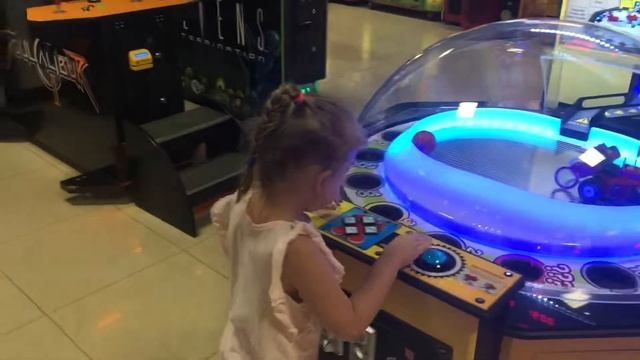 ДЕТСКИЙ праздник.Вике 4 года. Подарки. 25 июля ВЛОГ смотреть онлайн