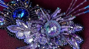 Бисероплетение. Урок 48. Брошь с тычинками.