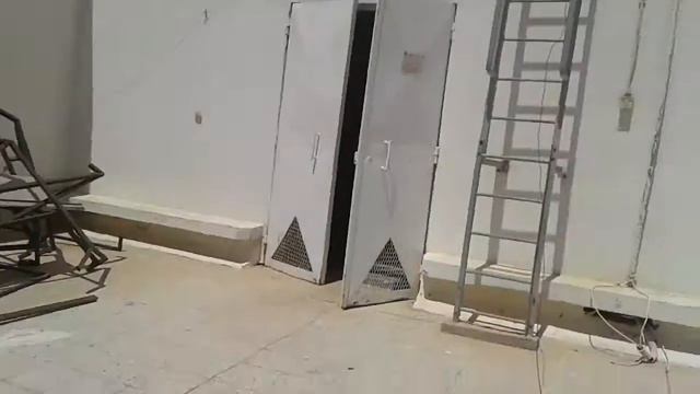 Лифты в одном из отелей Туниса. смотреть онлайн