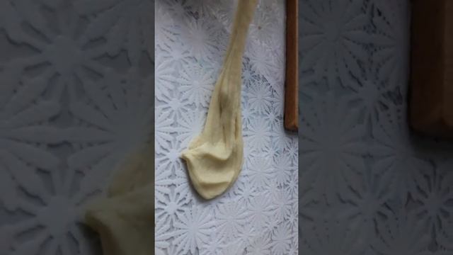 СЛАЙМ ИЗ МУКИ КОТОРЫЙ ОЧЕНЬ ХОРОШО ТЯНЕТСЯ ! ОН ВЫШЕЛ ИЗ ПОДРУЧНЫХ МАТЕРИАЛОВ! СЛАЙМ БЕЗ КЛЕЯ смотреть онлайн