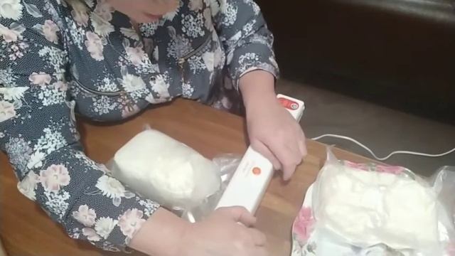 Обзор вакууматора.Творог також можна завакуумувати. смотреть онлайн