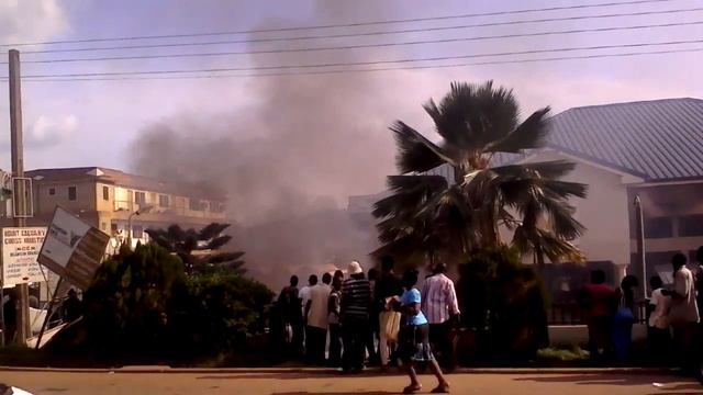 Nissan almera burn at Ghana commercial bank Nkawkaw 2 смотреть онлайн