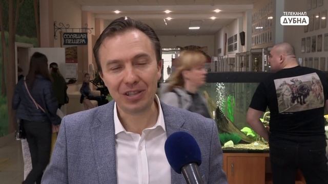 Ярко, шумно, весело, профессионально смотреть онлайн