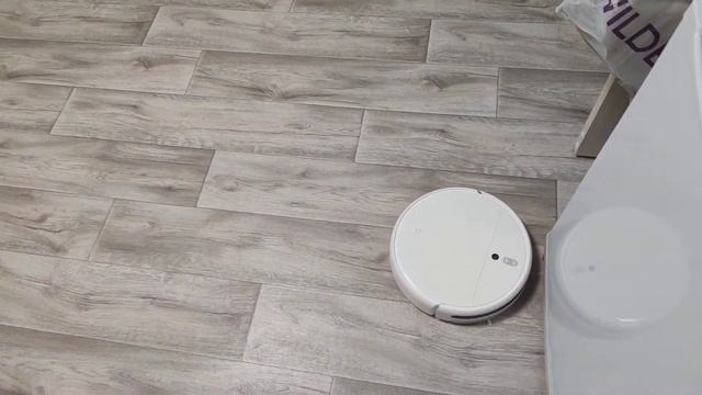 Xiaomi MiJia Robot Vacuum Cleaner 1C Глюк, сошел с ума смотреть онлайн