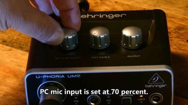 Behringer U-Phoria UM2 Tested with Antique Elvis Mic смотреть онлайн