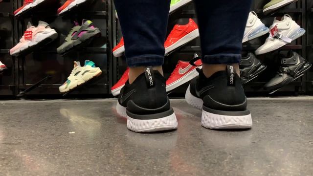 Nike Epic React Flyknit 2 смотреть онлайн
