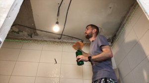 Монтаж направляющего профиля на кафель и керамогранит. Натяжные потолки для начинающих. Выпуск 3