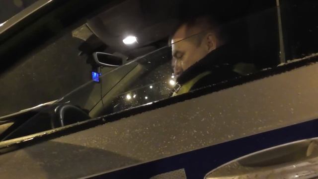 Мы с маяками едем, не нужно пристегиваться Сказали нарушителя и приказали нас привлечь. М-р Рыбако смотреть онлайн
