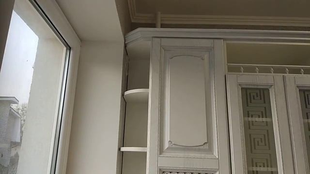 Кухня классическая с патиной серебро смотреть онлайн