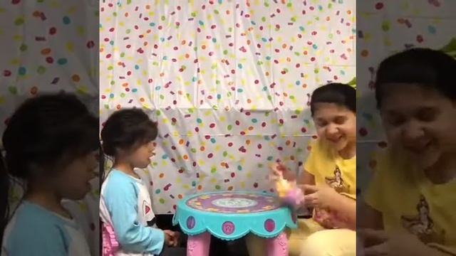 Fancy Nancy tea time смотреть онлайн