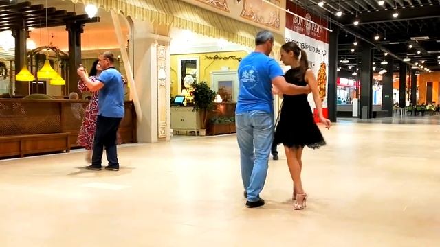 Немного танго / Наталья и Сергей Потрываевы смотреть онлайн