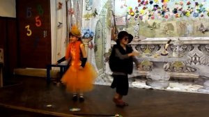 Танец Лисы Алисы и Кота Базилио.