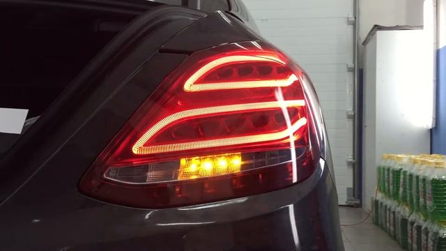 W205 - Динамические поворотники смотреть онлайн