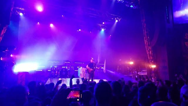 Tom DeLonge - Wishing Well (Live 2019) смотреть онлайн