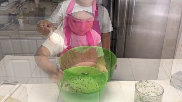 Изумрудный торт по рецепту Алекса и Миланы/ Spinach cake @Alex and Milana смотреть онлайн