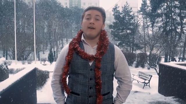 Priecīgus Ziemassvētkus un laimīgu Jauno gadu! / Светлого Рождества и Счастливого Нового Года! смотреть онлайн