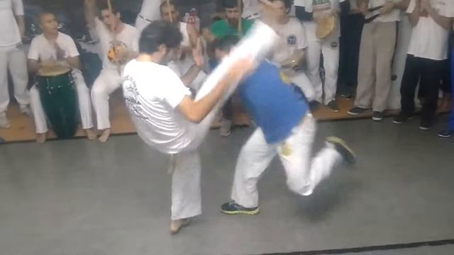 Roda Capoeira Cordao de Ouro Chile Monitor Jano CDO , Estagiário Omar CDO смотреть онлайн
