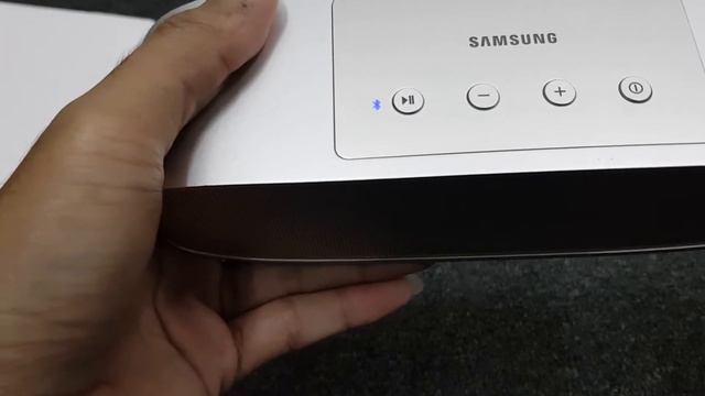Samsung LEVEL BOX PRO смотреть онлайн
