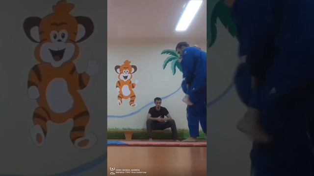 Как выполнять броски из джиуджитсу