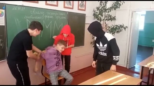 Разбор и смысл песни Noize MC - "Выход в город" смотреть онлайн