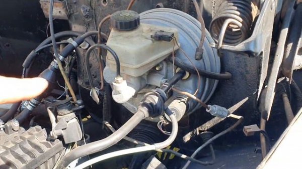 газон з мотором мерседес 2.7 ом612