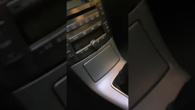 Instalar cargador para móvil en coche toyota avensis смотреть онлайн