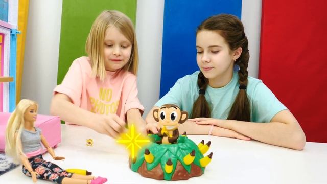 Веселые игры настолки девочкам: Играем в Банановый БУМ! Видео про куклы Барби для девочек смотреть онлайн