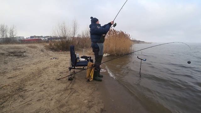 Рыбалка на фидер на водохранилище. Тупость эхолота Deeper Chirp+ Вскрываем ИРП №1.