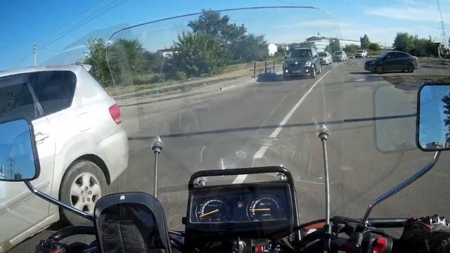 Racer Tourist 150. С работы домой по разбитым дорогам... и про расход топлива в конце. смотреть онлайн